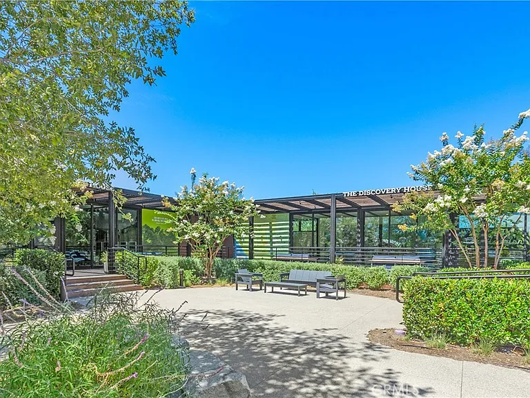 102 Sencillo Pl — Photo 40