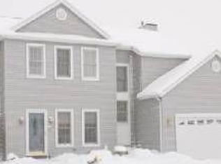52048 Mallard Pointe Dr, Granger, IN