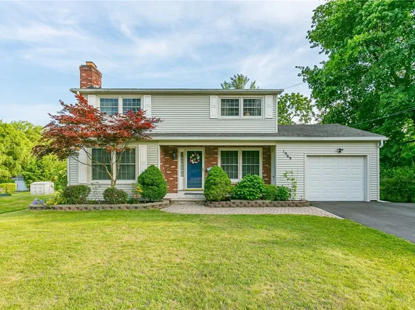 1969 Penfield Rd, Penfield, NY 14526