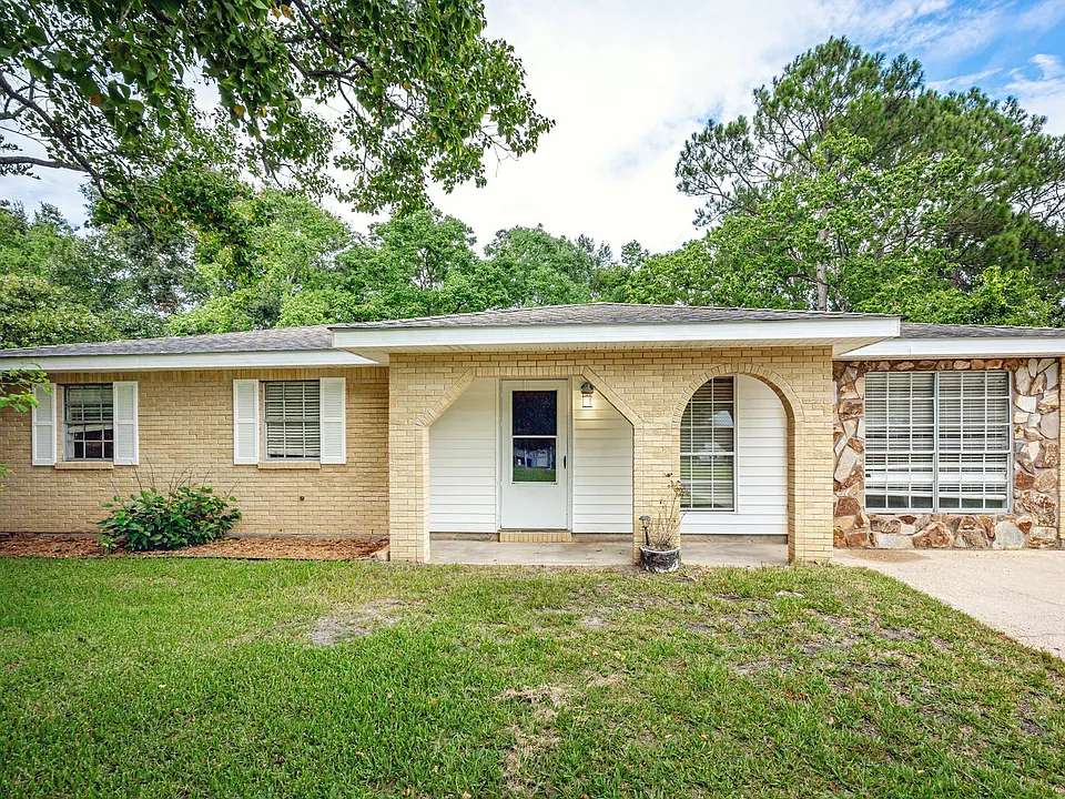 2840 Gardendale Ave
