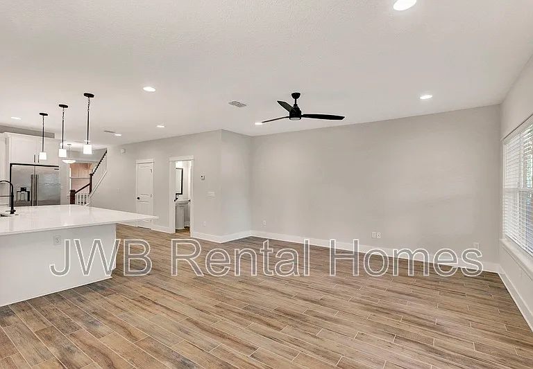 8859 Amalfi Ct — Photo 9