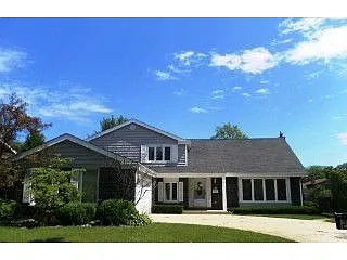 2513 Greenwood Rd photo 1