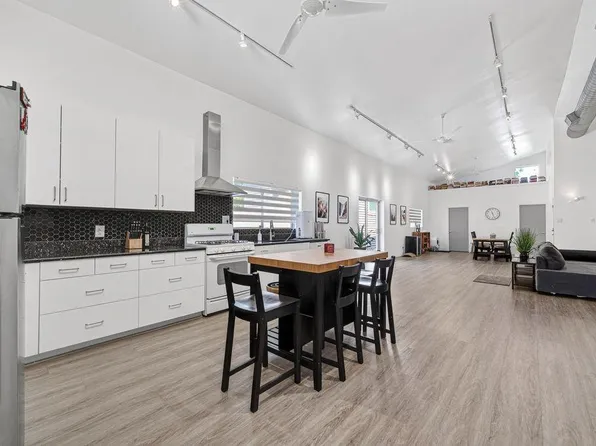 7817 Easton St, Houston, TX 77017