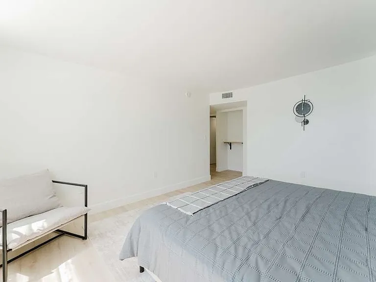 2750 NE 183rd St #410 — Photo 3