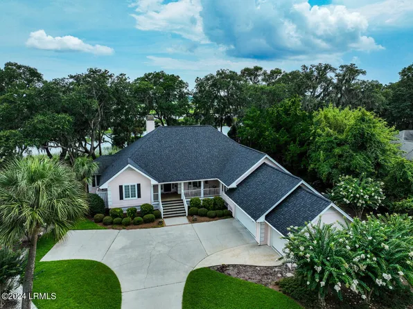 1410 Gleasons Landing Dr, Saint Helena Island, SC 29920