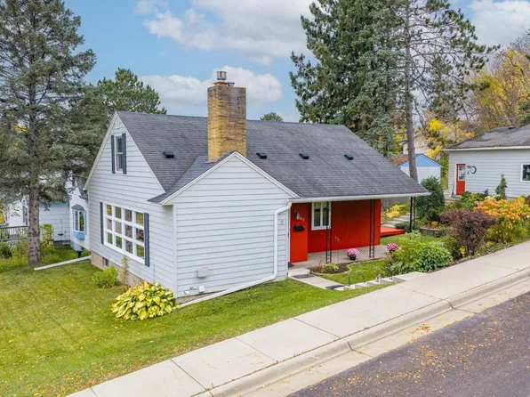 1002 Jones St, Eveleth, MN 55734