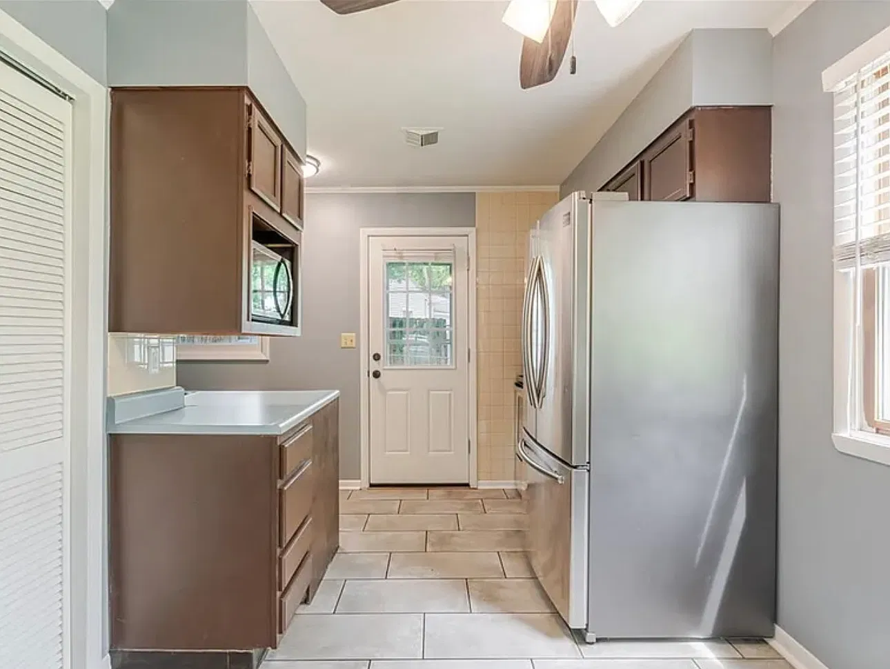 2 bed, 900 sqft, $1,675 — Photo 4
