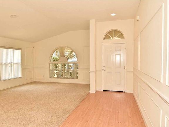 4th image of 1307 Bloomingdale Trails Blvd