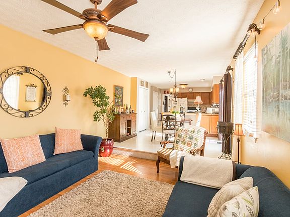 4th image of 3421 Bellflower Dr