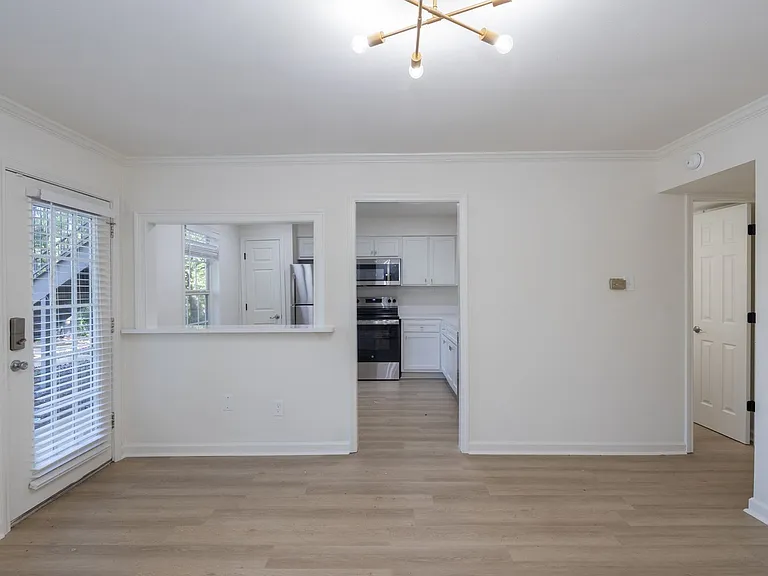 1100 Park Ln #202 — Photo 7