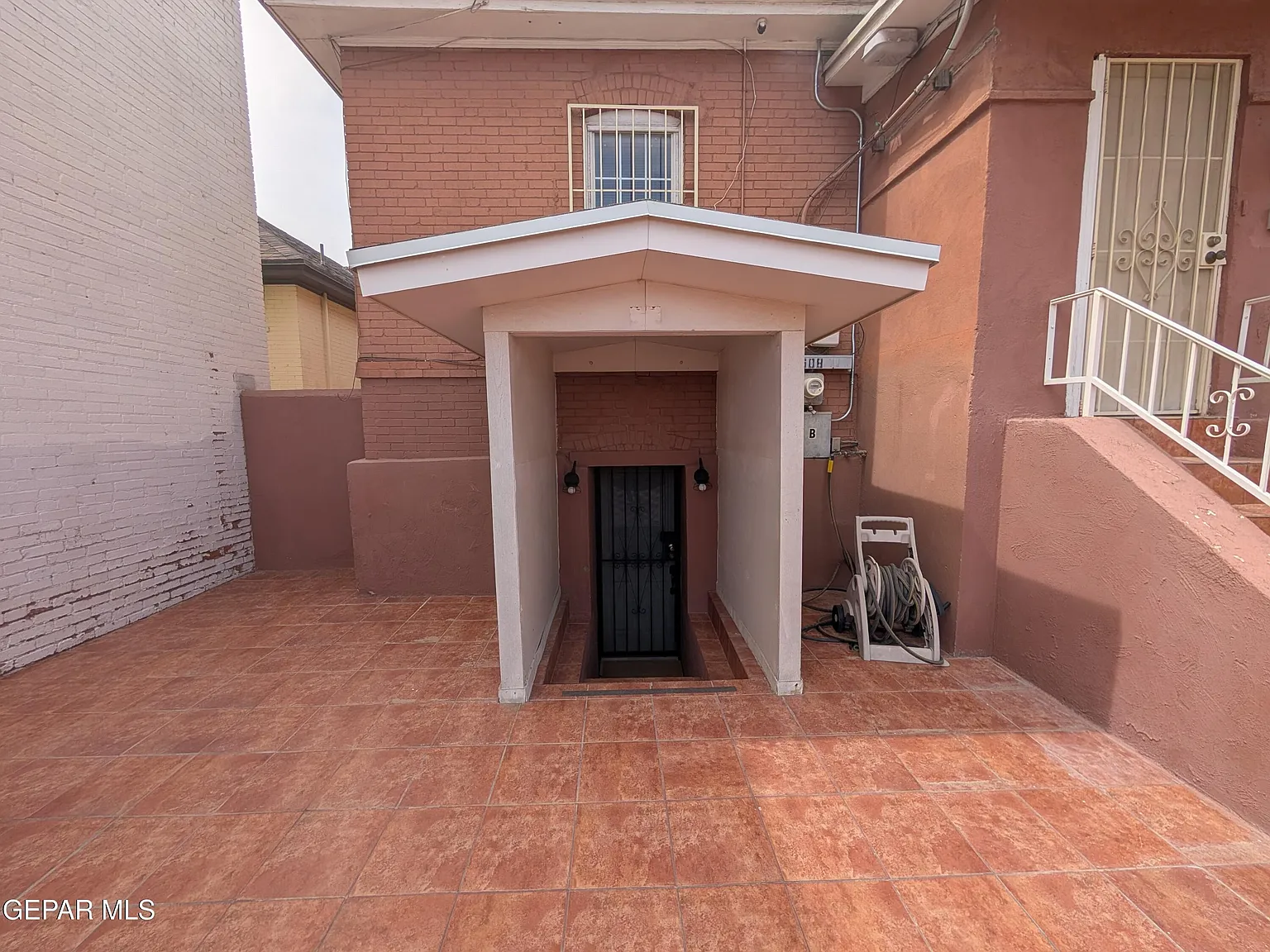 2 bed, 1.0 bath, 1221 sqft, $1,150 — Photo 4