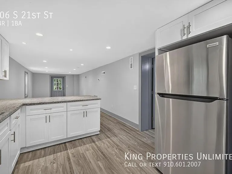 106 S 21st St — Photo 15