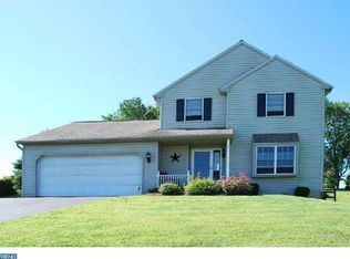 32 Ridgeview Dr, Coatesville, PA 19320