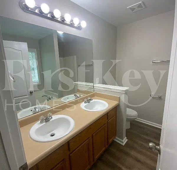 528 Valleyside Dr — Photo 11