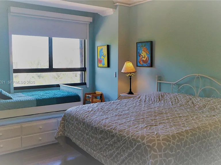 151 Crandon Blvd #430 — Photo 7