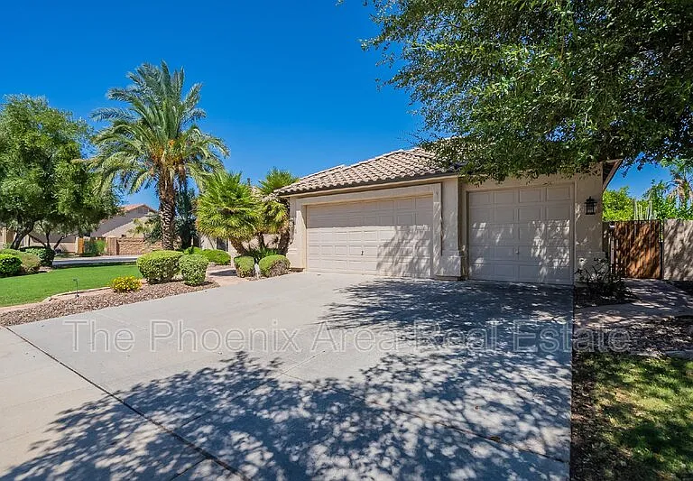 4663 S Oleander Dr — Photo 3