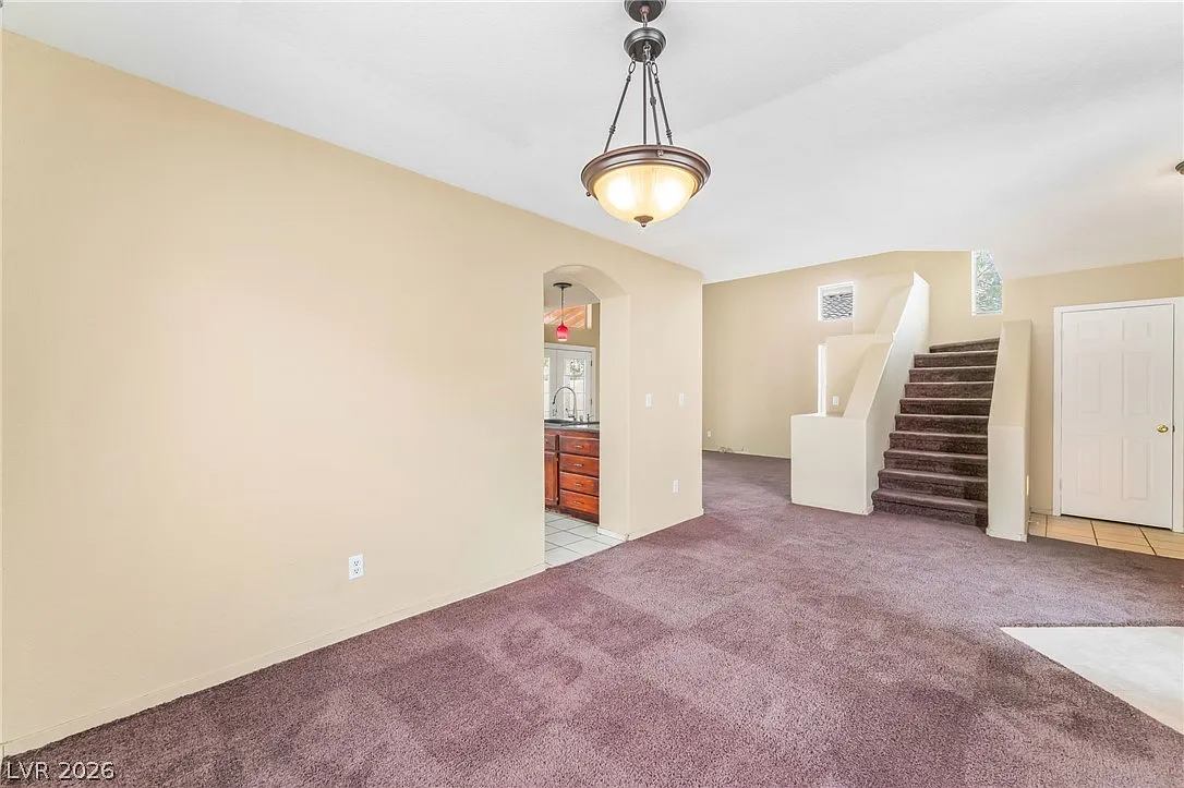 3 bed, 2.5 bath, 1674 sqft, $2,050 — Photo 4
