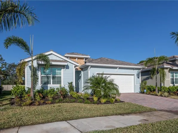267 Tamarindo Ln, Naples, FL 34114