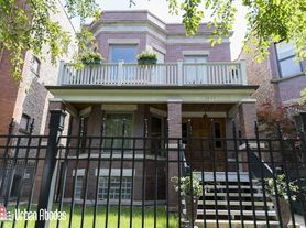 1437 W Olive Ave