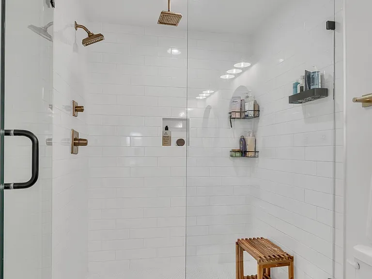 611B James Ave — Photo 27