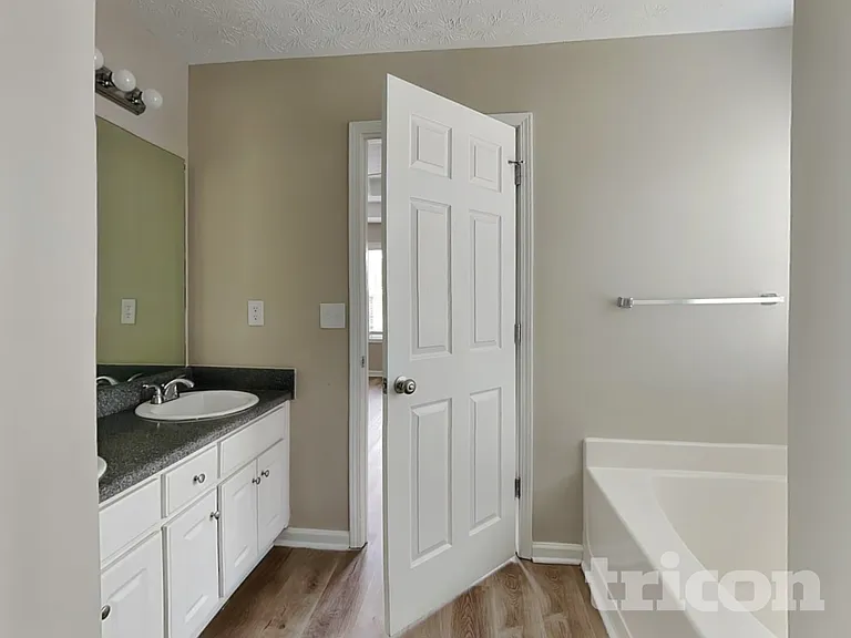 1279 Wentworth Cove Ct — Photo 9