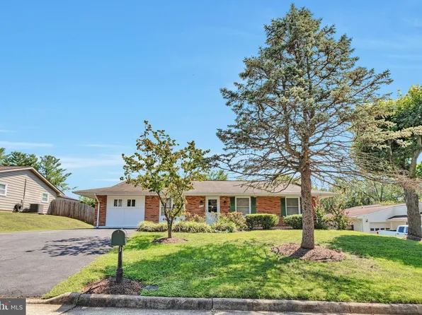 613 E Charlotte St, Sterling, VA 20164