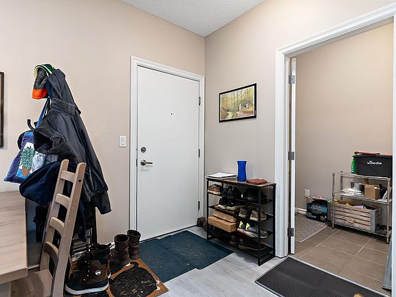 2nd image of 263 Macewan Rd SW #213