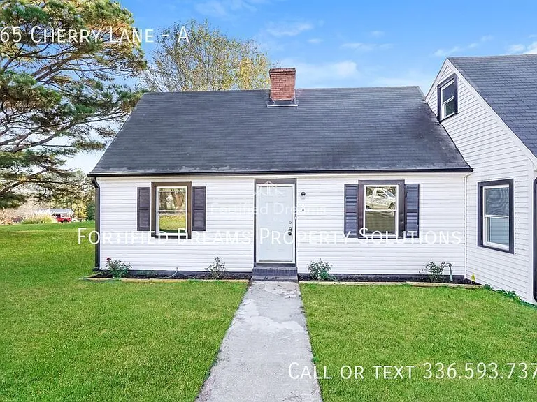 165 Cherry Ln #A — Photo 1