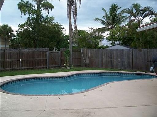 3rd image of 3680 NW 73rd Way