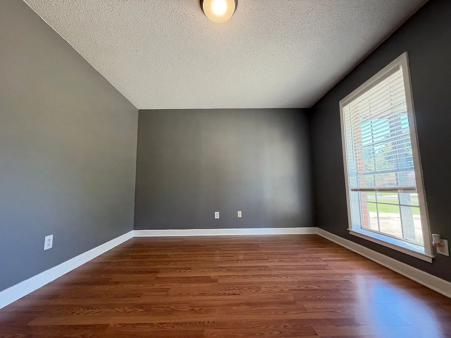 CUTE little bungalow in Horn Lake! — Photo 2