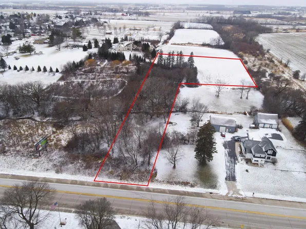 N Madison St, Chilton, WI 53014