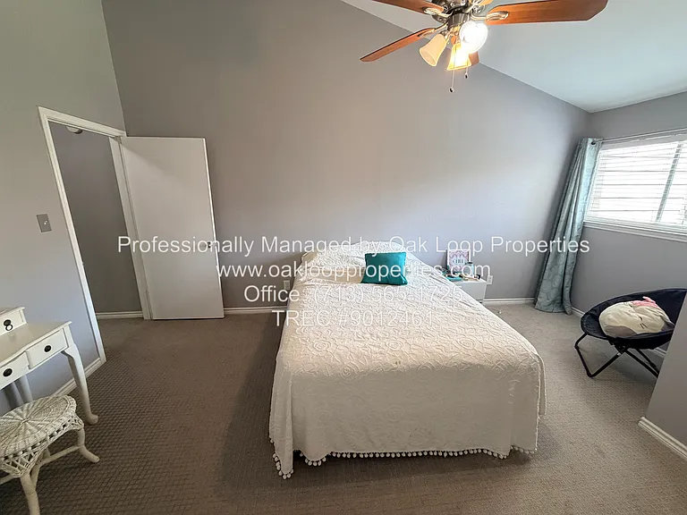 726 Country Place Dr #B — Photo 15