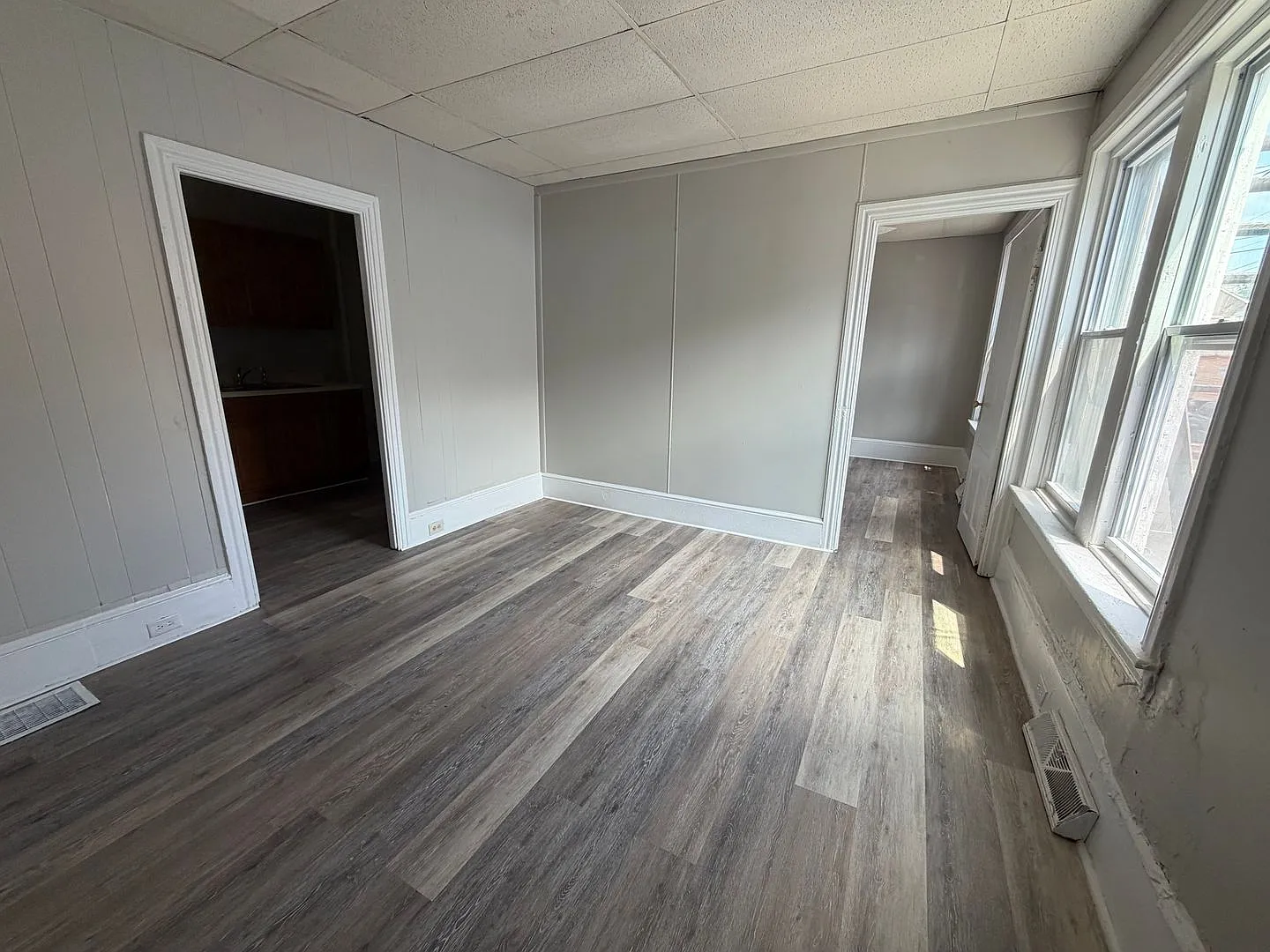 1023 Greenwich — Photo 3