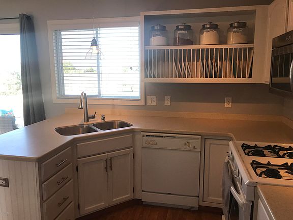 4th image of 3383 Clear View Dr