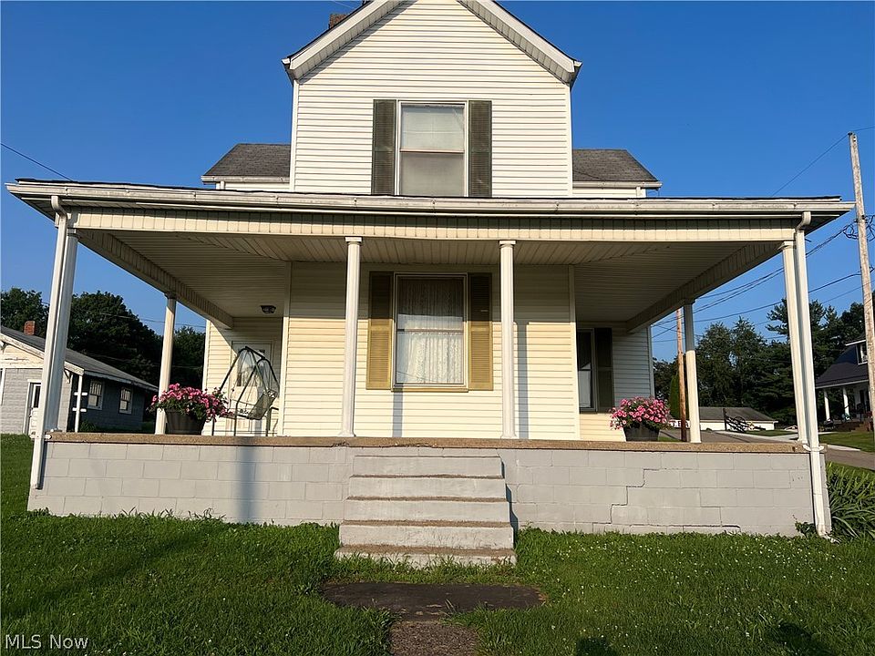 1st image of 306 N 2nd St