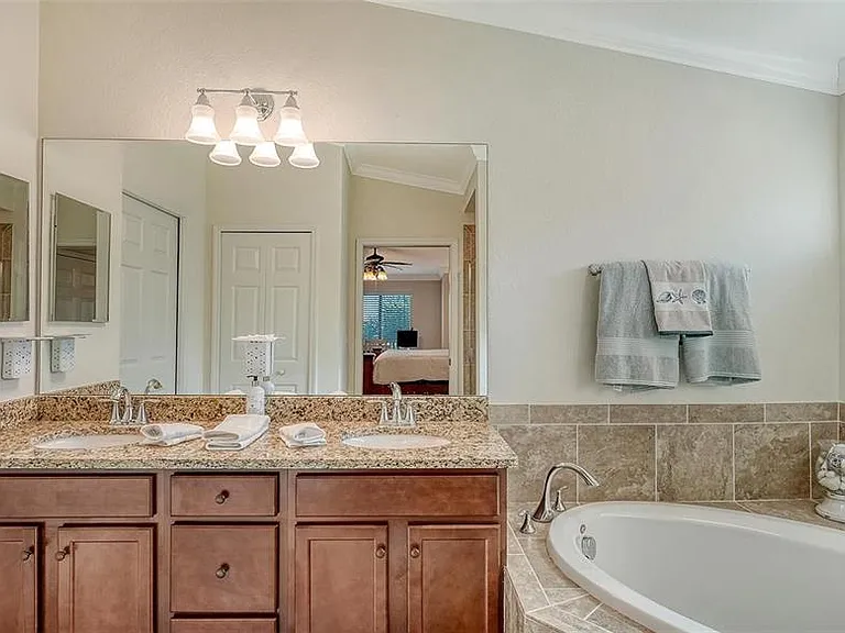 5537 Palmer Cir #201 — Photo 29