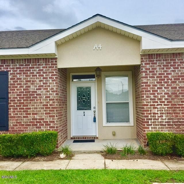 1st image of 2830 Palmer Dr Unit 4