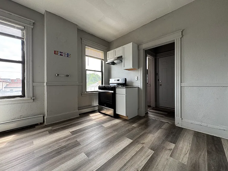 719-725 Wethersfield Ave #3BS — Photo 3