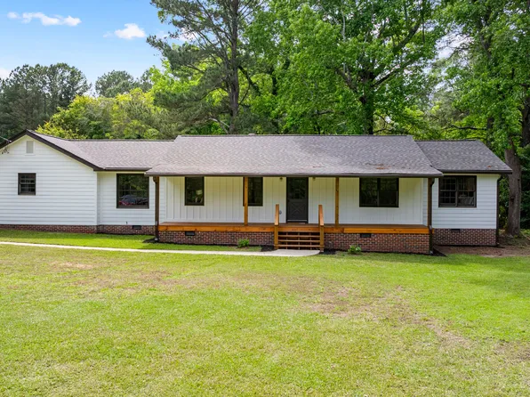 35 Frasier Dr, Brooks, GA 30205
