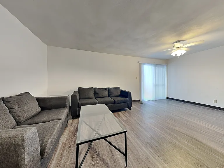 506 E White St #10 — Photo 1