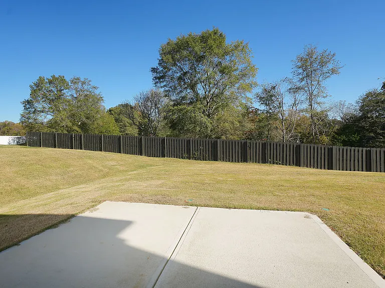 221 Alden Ct — Photo 9