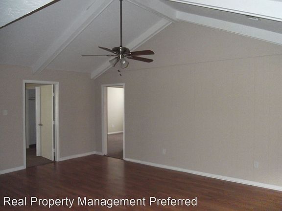 5th image of 1405 Greenwood St