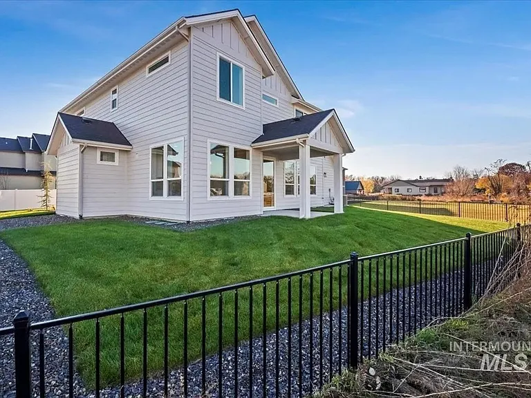404 Hidden Mill Ct — Photo 36