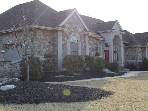 2nd image of 394 Joanne Ct