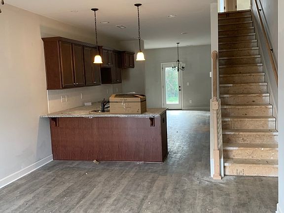 2nd image of 1707 Barbourville Ln