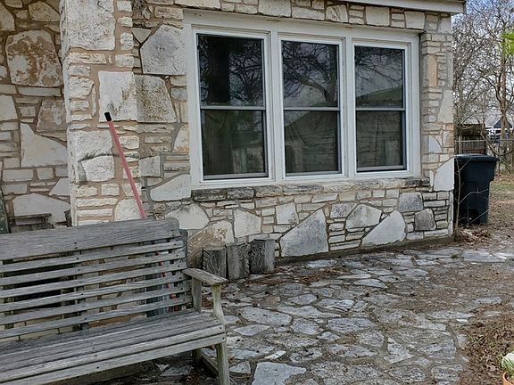 2nd image of 306 Fulton St
