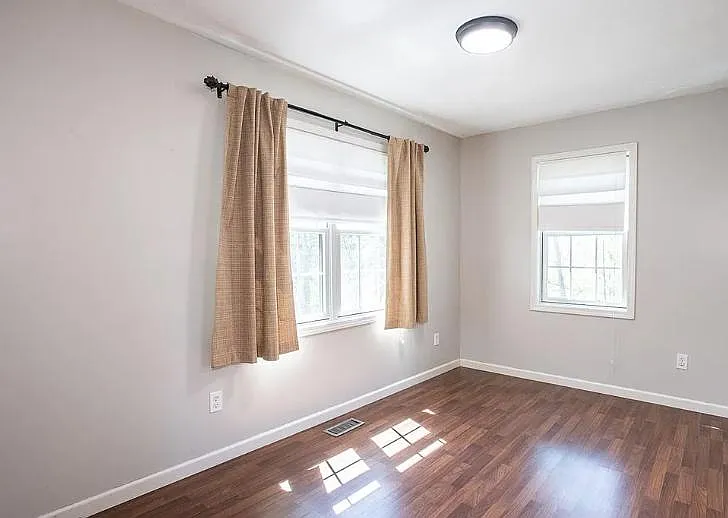 835 Bellus Rd — Photo 8
