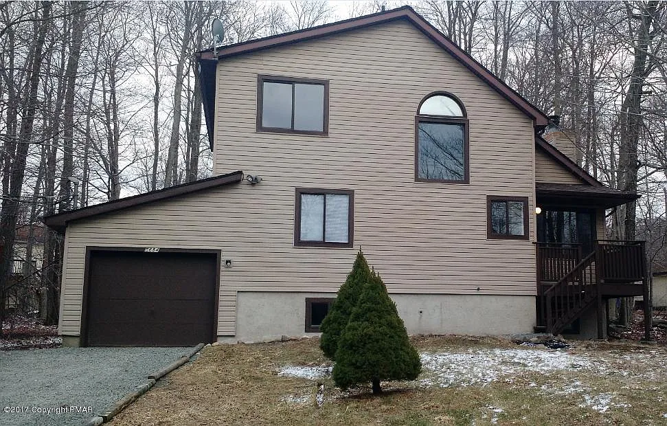 5684 Pembrook Dr photo 1