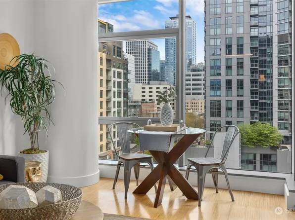 820 Blanchard Street #906, Seattle, WA 98121