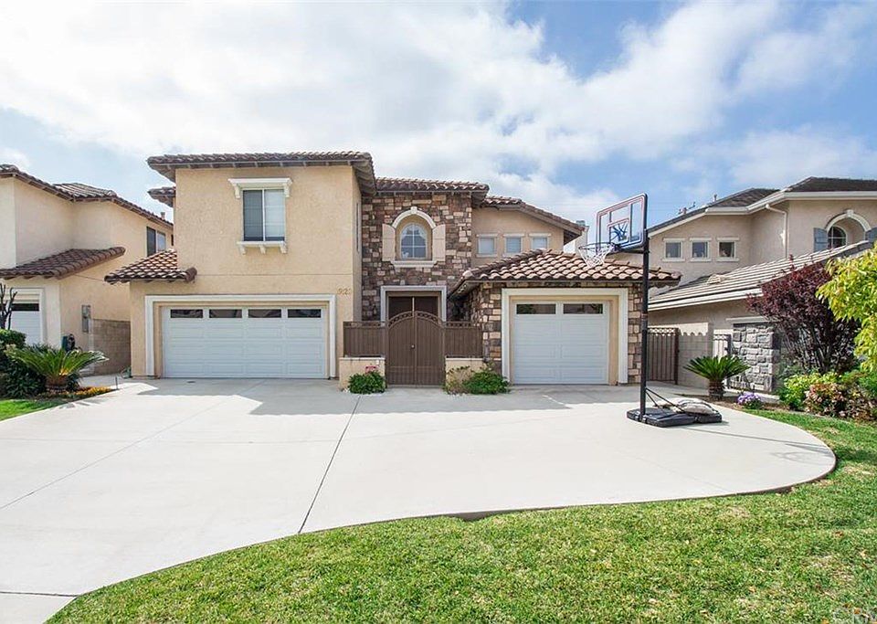 1st image of 19120 Singingwood Dr